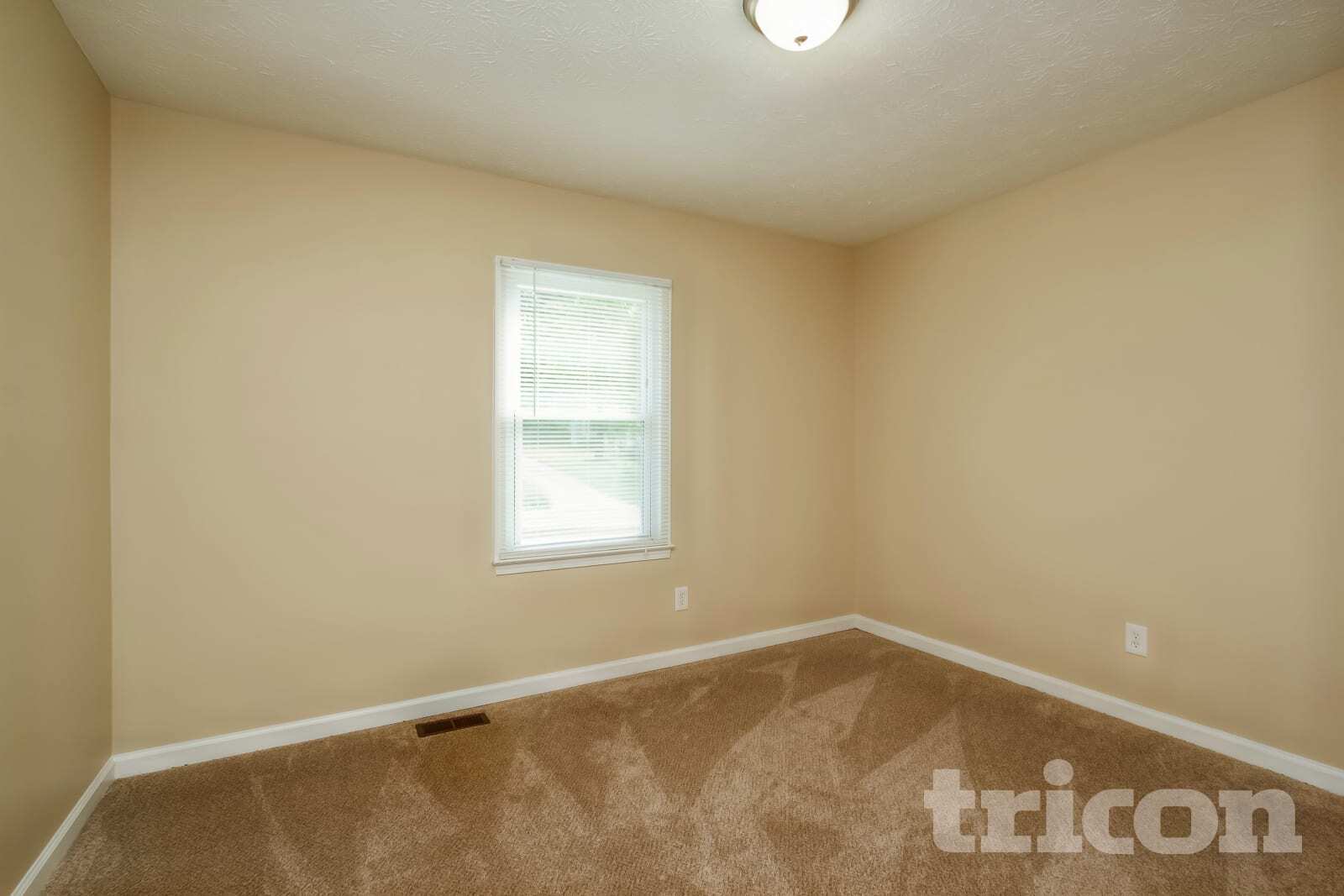 Building Photo - 604 Cedar Creek Dr