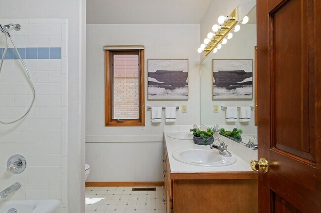 Building Photo - 4 Bedroom Patio Home in West Fort Collins