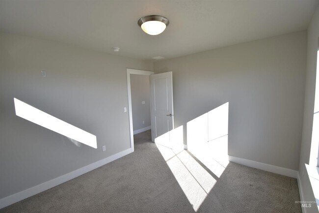 Building Photo - 3241 W Ladle Rapids St