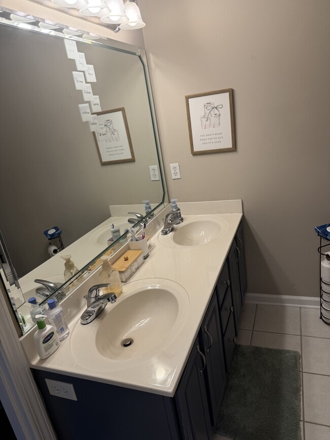 Building Photo - 275 Lost River Ln