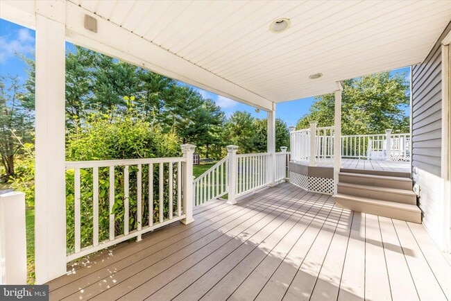 Building Photo - 105 Ridge Ave