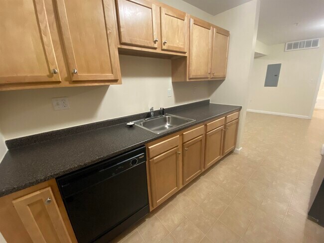 Building Photo - 80 Sentinel Court