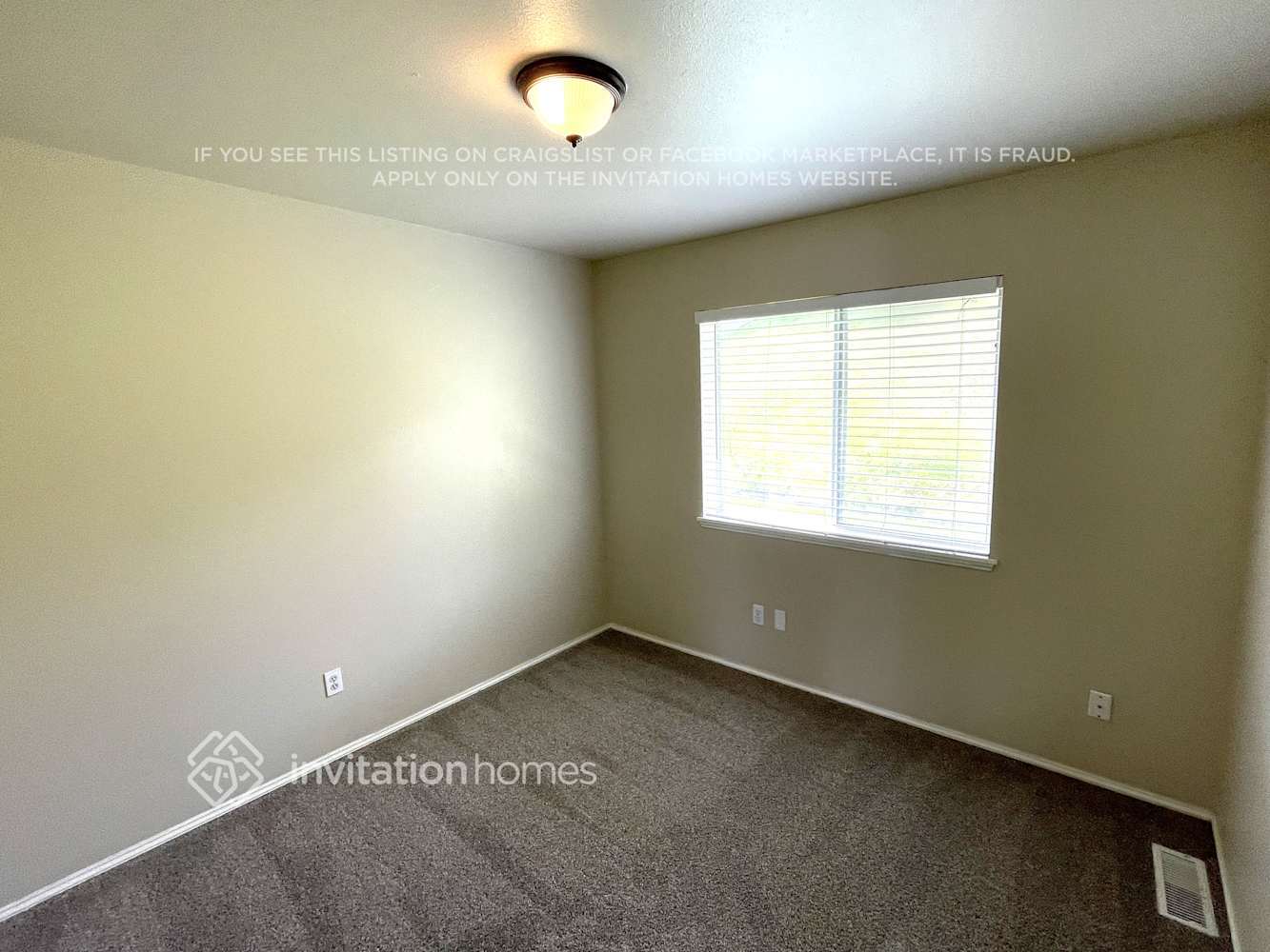 Building Photo - 5008 Norpoint Way NE