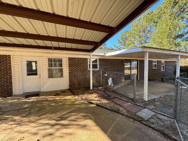 Building Photo - 761 Bob Hall Rd