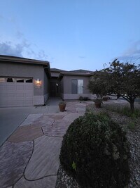 Building Photo - 5649 N Bentley Ct