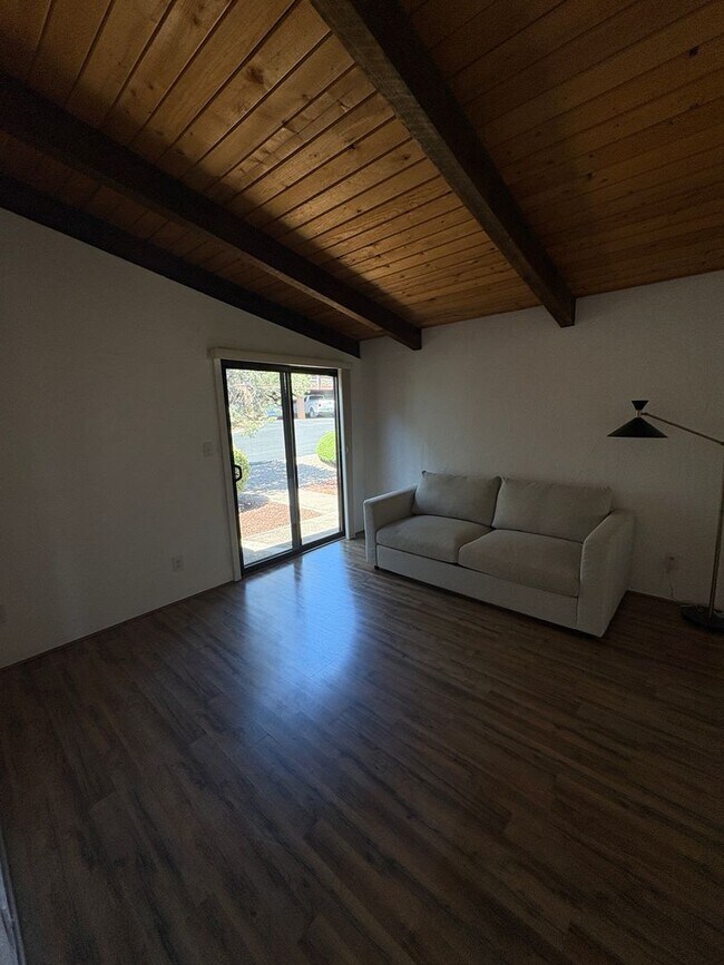 Building Photo - Unfurnished, 1-Year Long-Term Rental