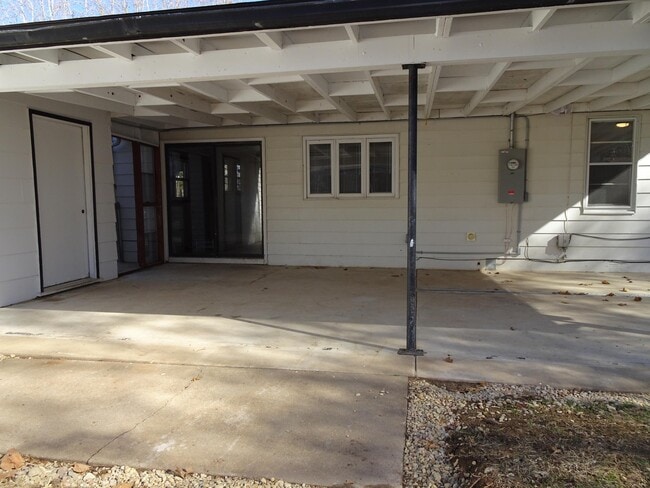 Building Photo - 6539 Kerman Dr