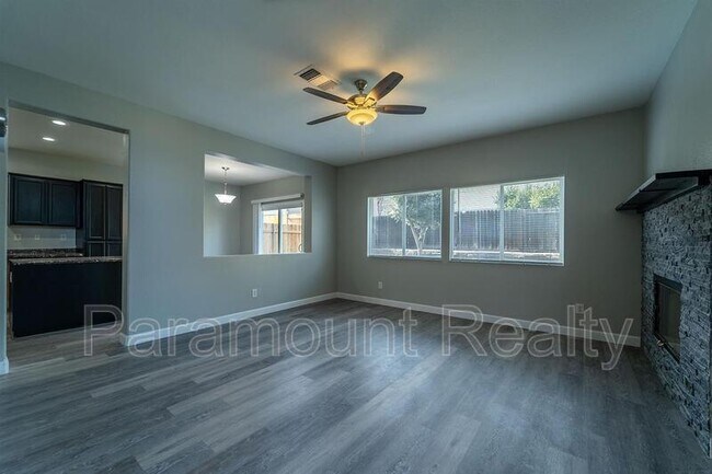 Building Photo - 4319 Roxbury Dr
