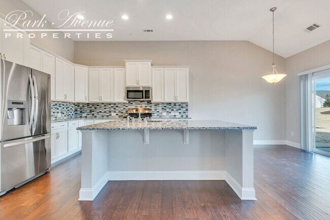 Building Photo - 444 Trillium Way
