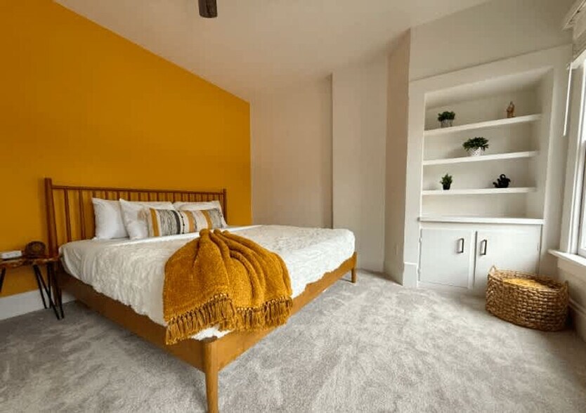 Building Photo - 309-311-311 W 4th Ave