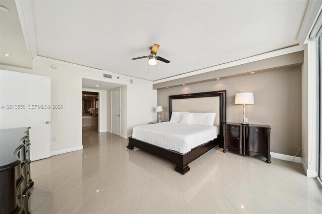 Building Photo - 1830 S Ocean Dr
