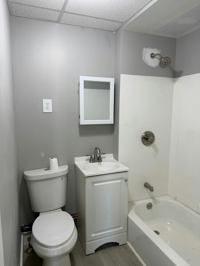 Building Photo - 137 Orange St