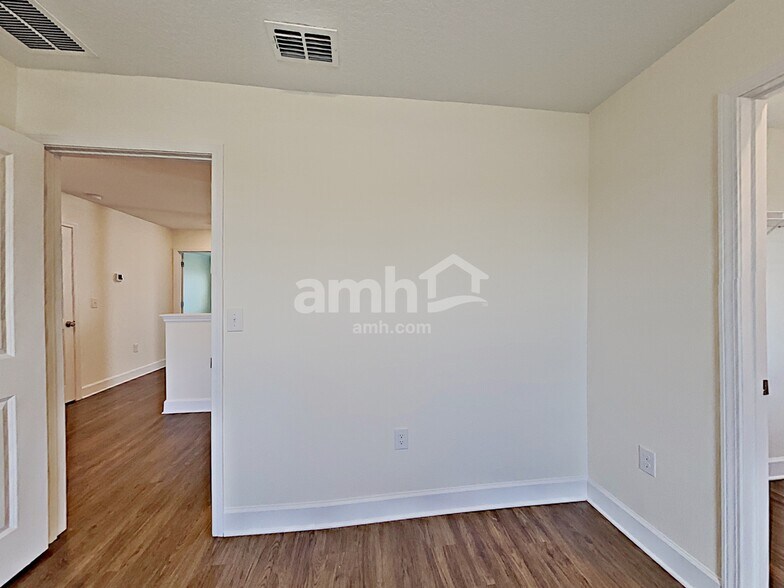Building Photo - 4706 Reisswood Loop