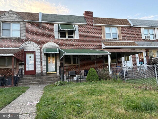 Building Photo - 1053 Taylor Dr
