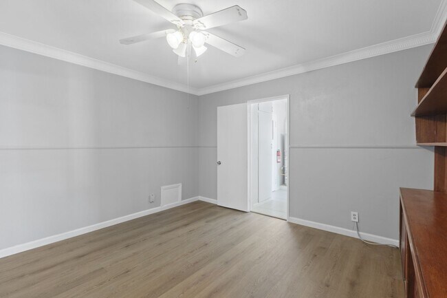 Building Photo - Charming 3-Bedroom Home in Cheviot Hills –...