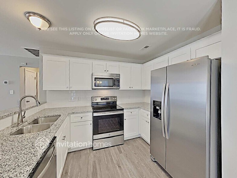 Building Photo - 9544 Green Apple Dr