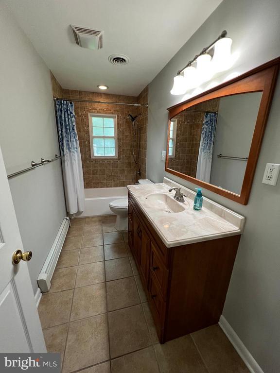 Building Photo - 800 Severn Dr