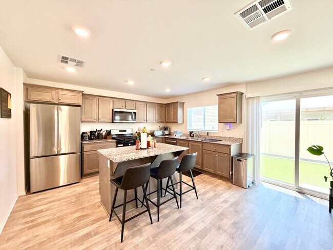 Building Photo - 30607 Cyclone Ave