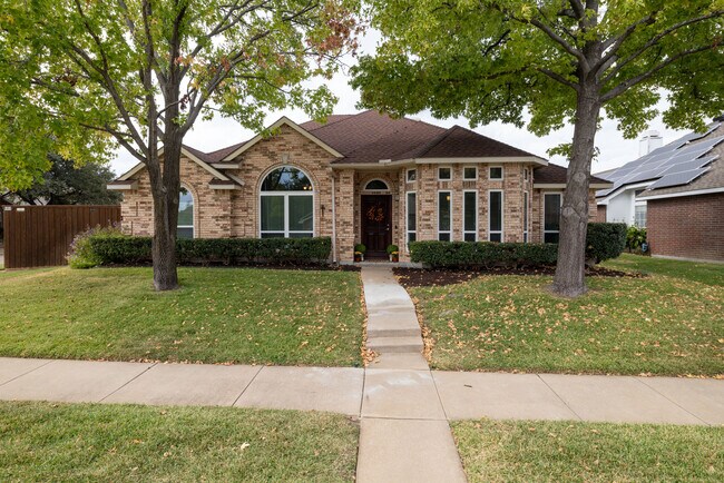 Building Photo - 3410 Los Alamos Ln