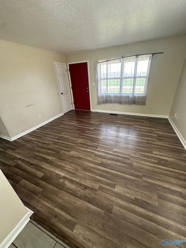 Building Photo - 120 Draper Dr