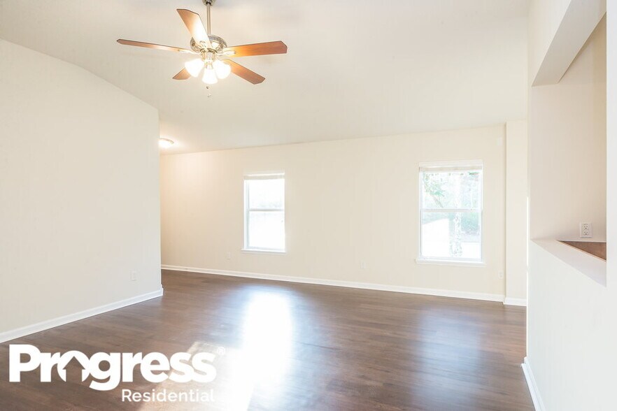 Building Photo - 697 Picasso Ave