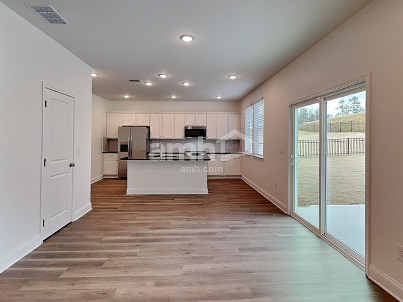 Building Photo - 29 Sapling Way