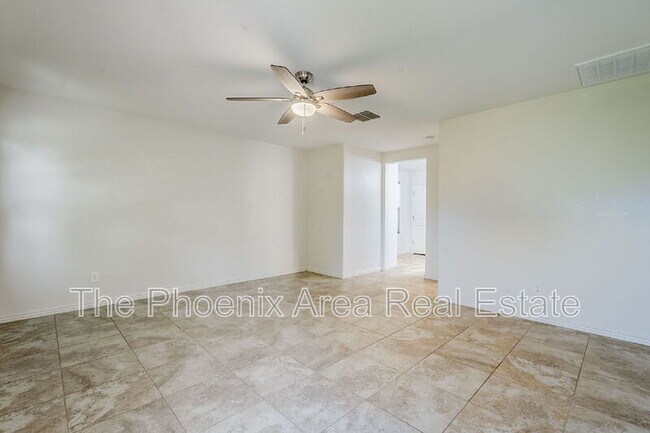 Building Photo - 3947 E Constitution Dr