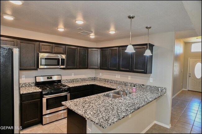 Building Photo - 14176 Charles Pollock Ave