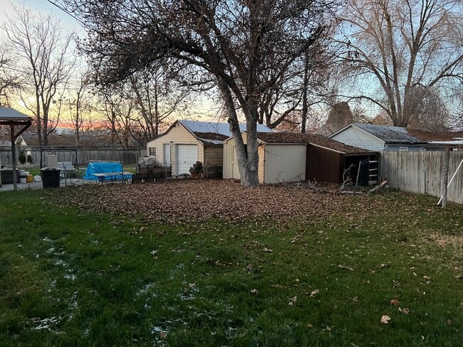 Building Photo - 1101 E 420 S St