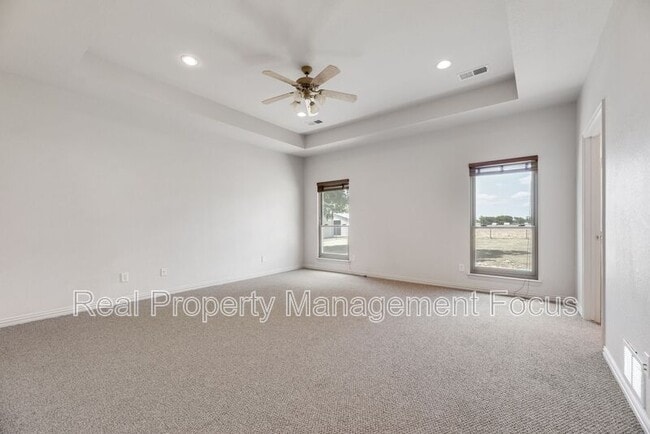 Building Photo - 1255 Vineyard Rd