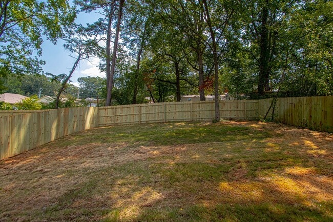 Building Photo - 1621 Wilson Rd