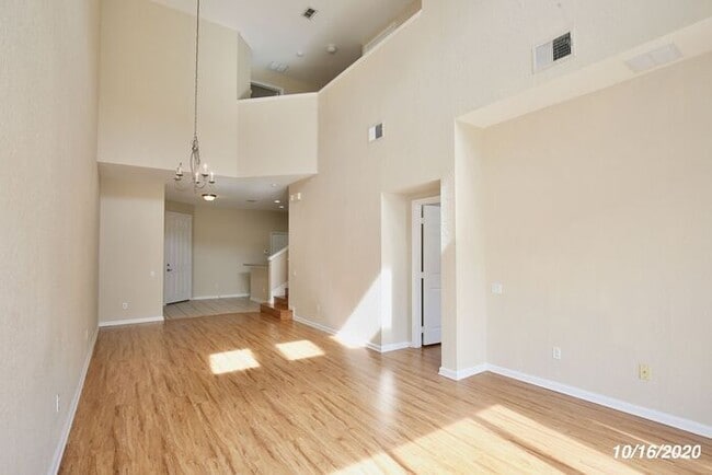 Building Photo - Beautiful 3/3.5 Townhome with a Spacious 2 Car Garage in the Gate Guarded Community of Spring Isl...