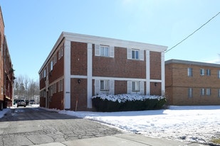 Building Photo - 17550 Lake Shore Blvd