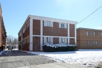 Building Photo - 17550 Lake Shore Blvd