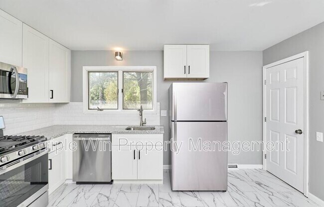 Building Photo - 2770 Dove Dr
