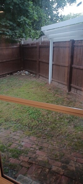 Building Photo - 313 West Ave