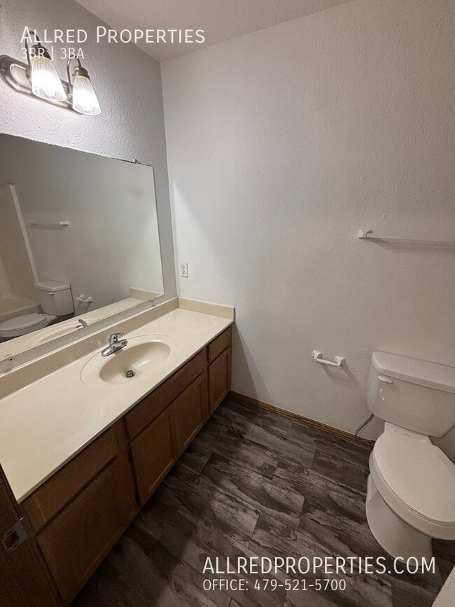 Building Photo - 2929 Meridian Pl