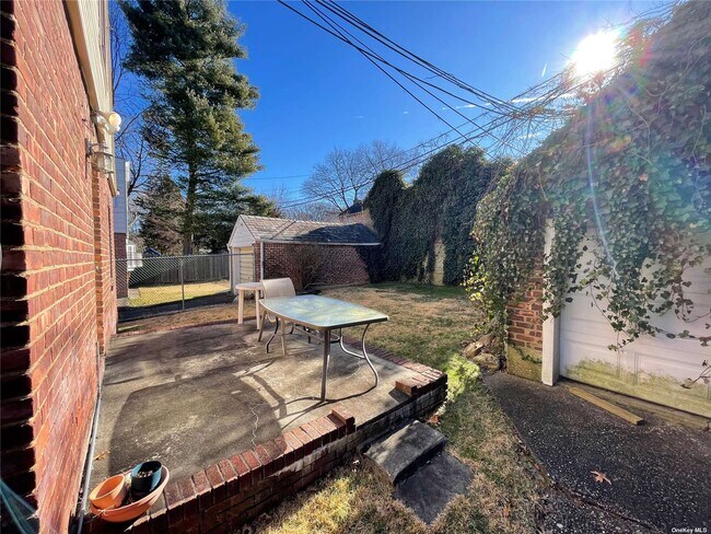 Building Photo - 217-32 50th Ave