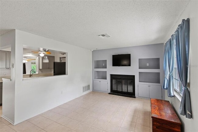 Building Photo - 40319 Orange Cir