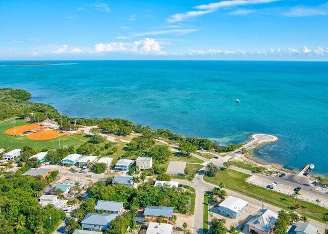 Building Photo - 136 Sable Palm Ln