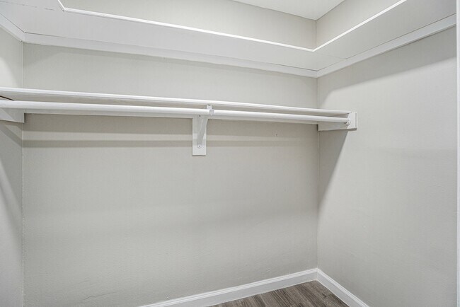 Building Photo - 812 7th Ave N
