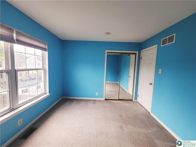Building Photo - 236 Lenape Trail