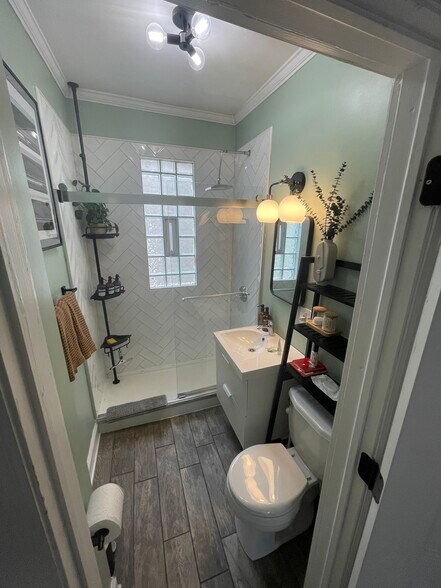 BATHROOM 1 - 2742 N Lawndale Ave