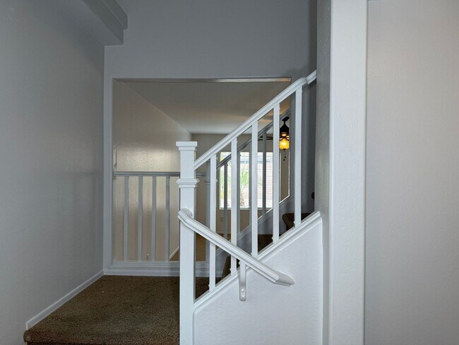 Building Photo - 5992 E Vega Ct