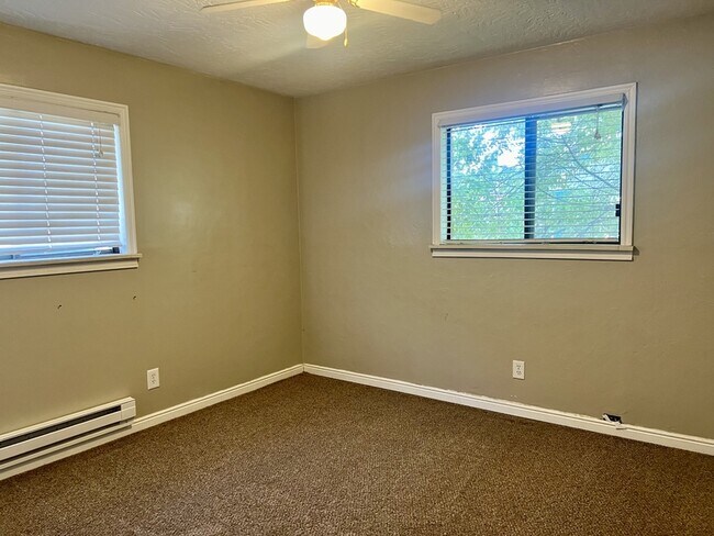 Building Photo - 366 S 100 E