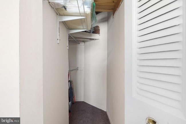 Building Photo - 2135 Walnut St