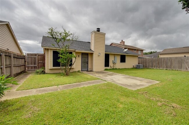 Building Photo - 6526 Foxfern Cir