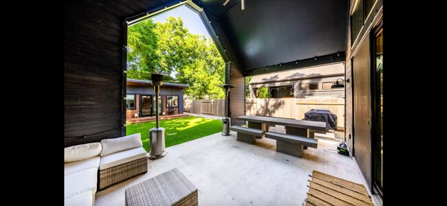 Building Photo - 4811 Alf Ave