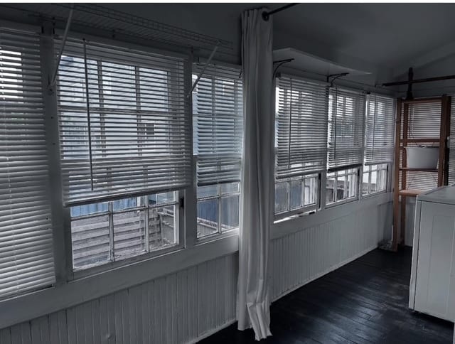 Building Photo - 405 W Drew St