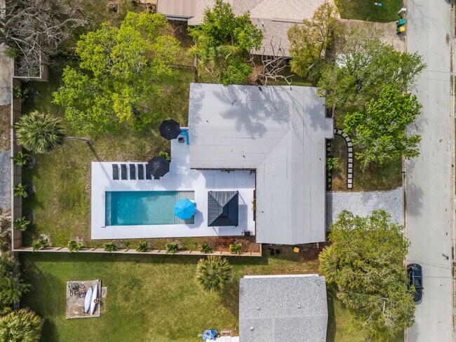 Building Photo - 115 Esther Dr